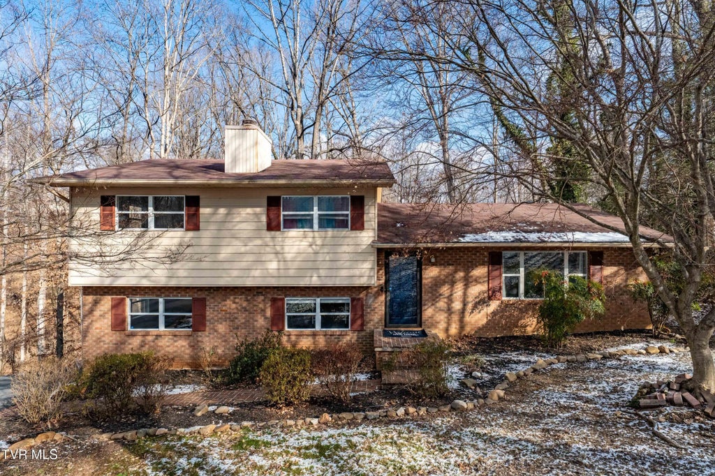 108 Saratoga Circle, Elizabethton