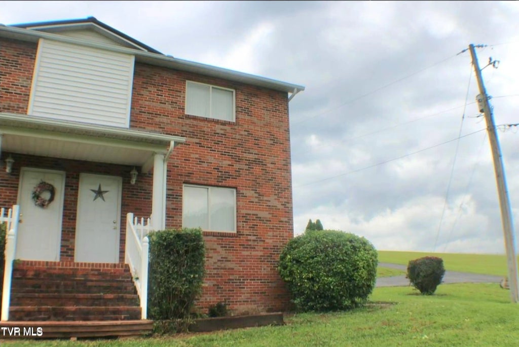 661 North Holston River Drive 4, Kingsport