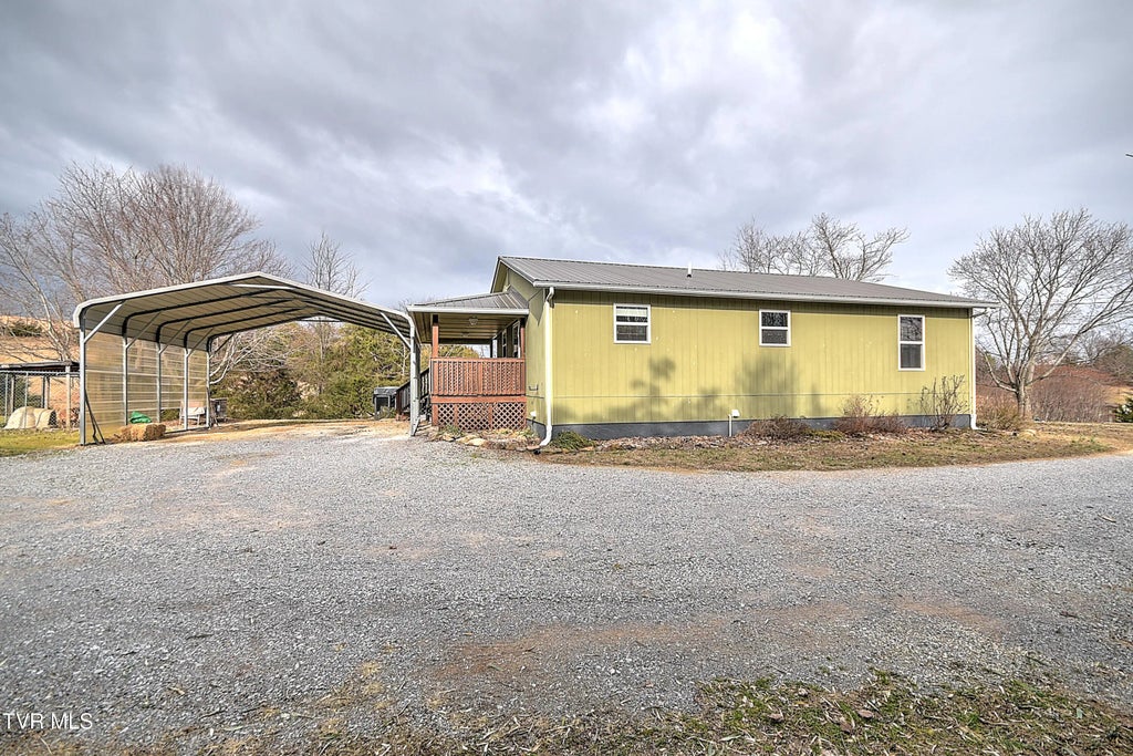 1965 Whitehouse Road, Greeneville