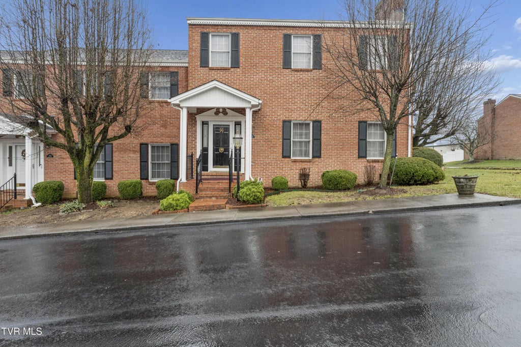 2734 East Oakland Avenue D33, Johnson City