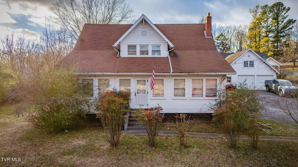 2704 Fort Henry Drive, Kingsport