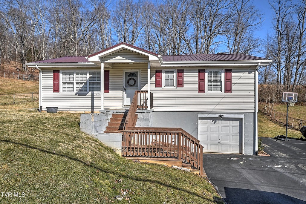 15513 Industrial Park Road, Bristol