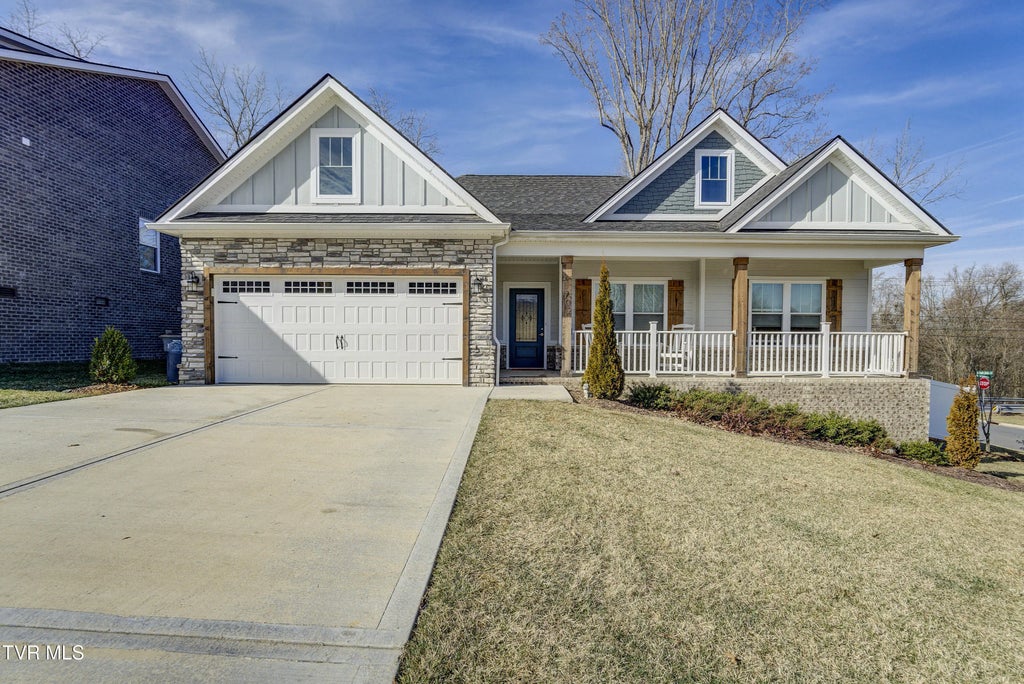 702 Hunts Terrace Drive, Kingsport