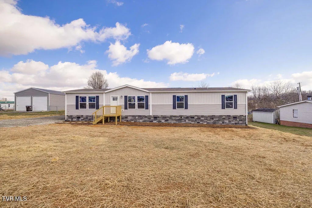 319 Lories Lane, Piney Flats