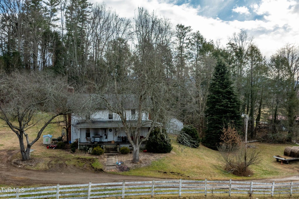 517 Mill Creek Road, Mountain City