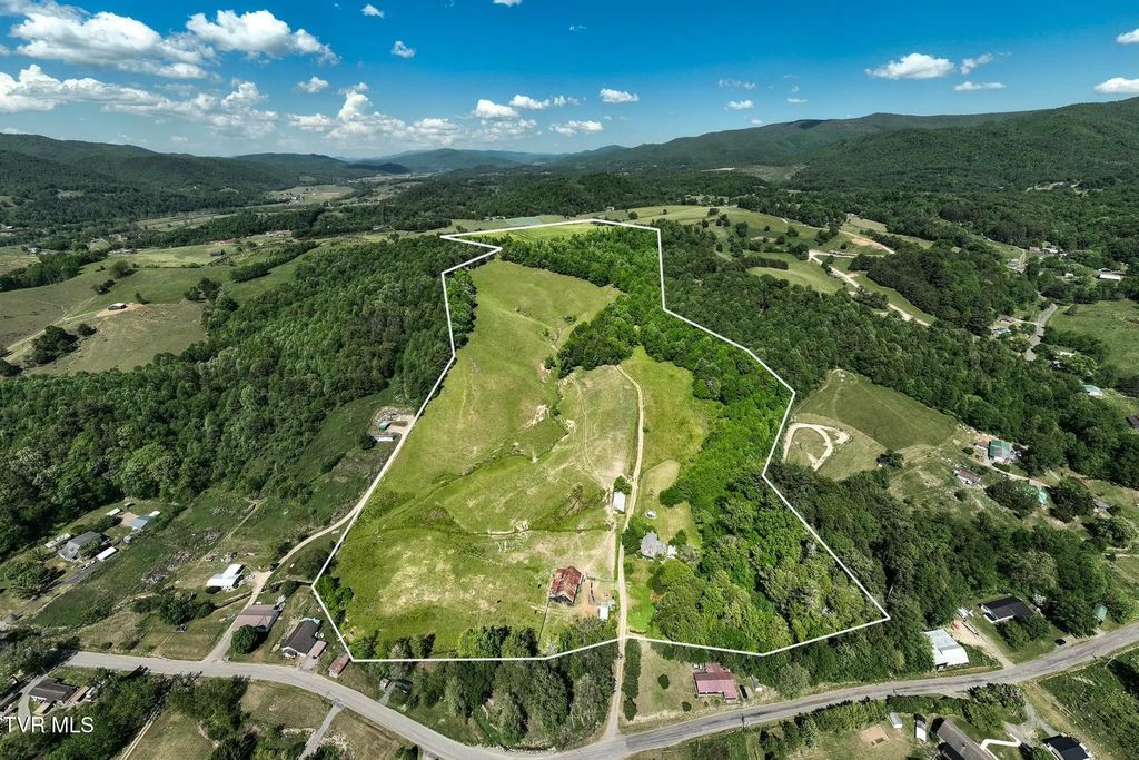 517 Mill Creek Road, Mountain City