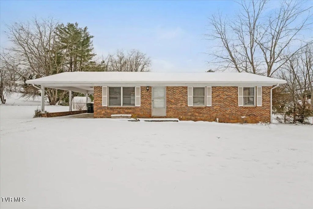 836 Southwest Colonial Road, Abingdon