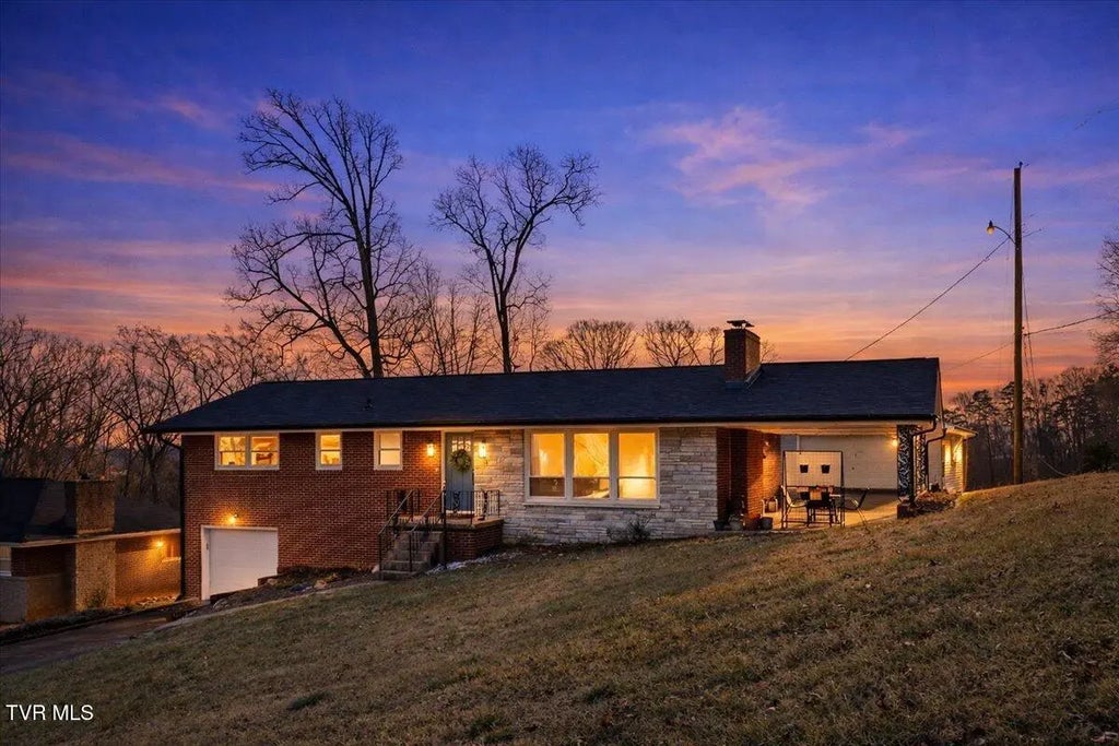 204 Thompson Street, Kingsport