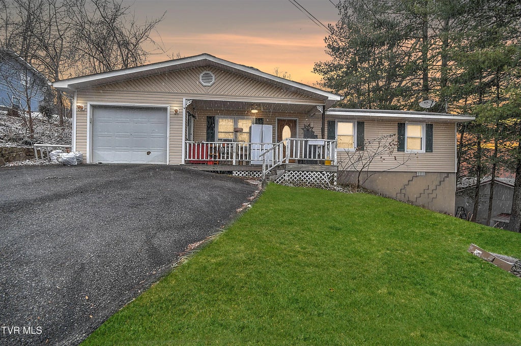 126 Whitehills Road, Kingsport