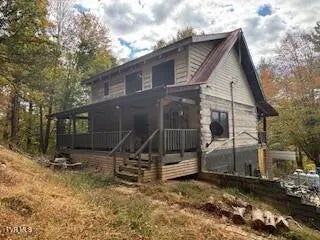 335 Bear Cage Road, Roan Mountain