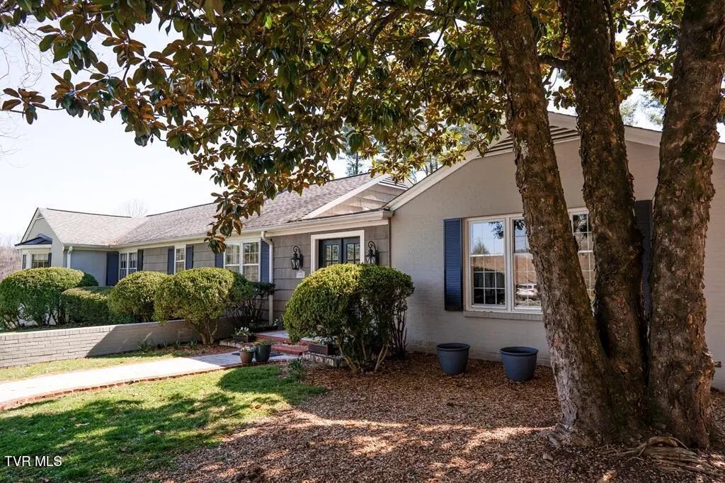 100 Earlway Road, Bristol