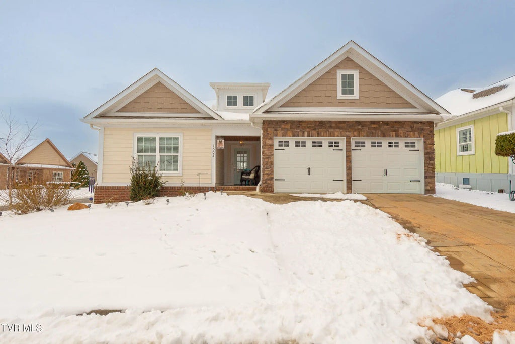 1603 Maple Ridge Court, Kingsport