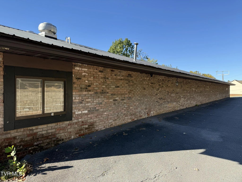 1801 West Lakeview Drive, Johnson City