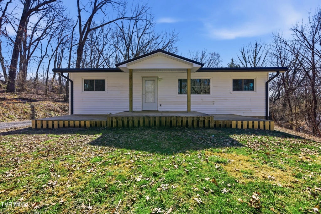 344 Rockingham Road, Gray