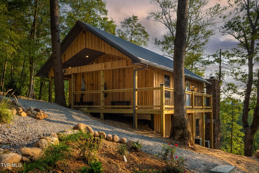 12 of 42 - 383 South Tva Road, Bristol, TENNESSEE