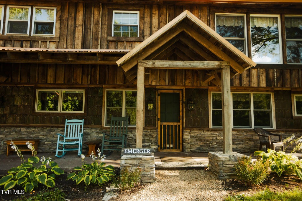 13 of 42 - 383 South Tva Road, Bristol, TENNESSEE