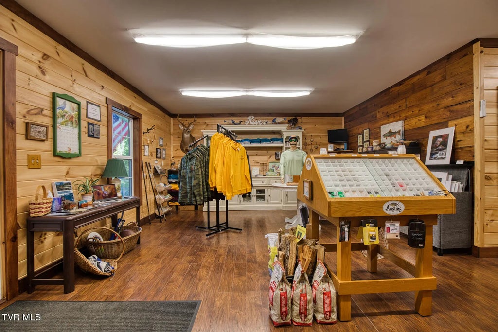 25 of 42 - 383 South Tva Road, Bristol, TENNESSEE