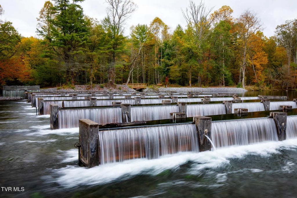 29 of 42 - 383 South Tva Road, Bristol, TENNESSEE