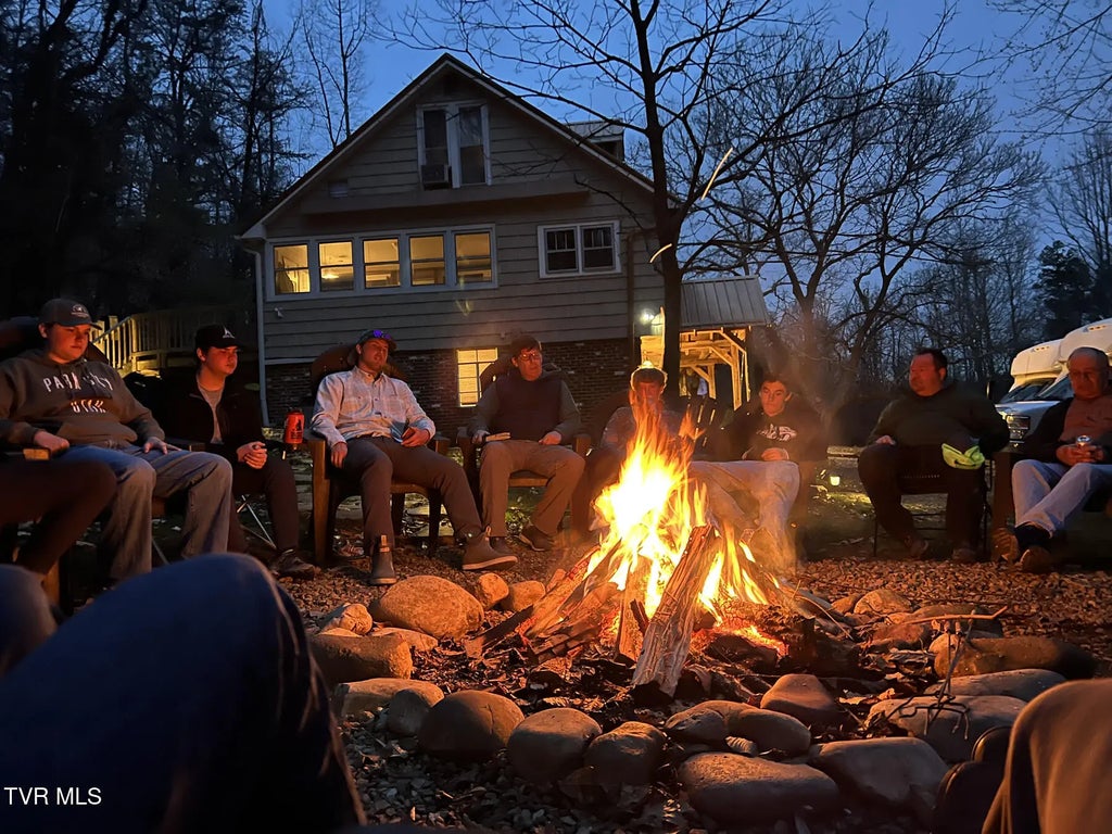 4 of 42 - 383 South Tva Road, Bristol, TENNESSEE