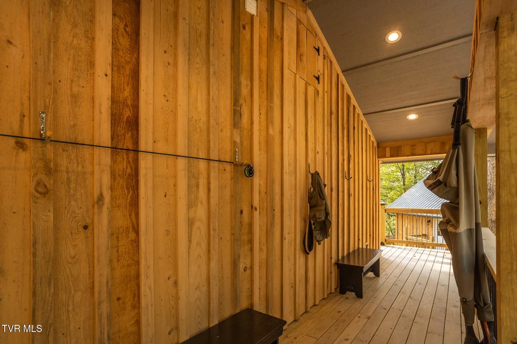 40 of 42 - 383 South Tva Road, Bristol, TENNESSEE