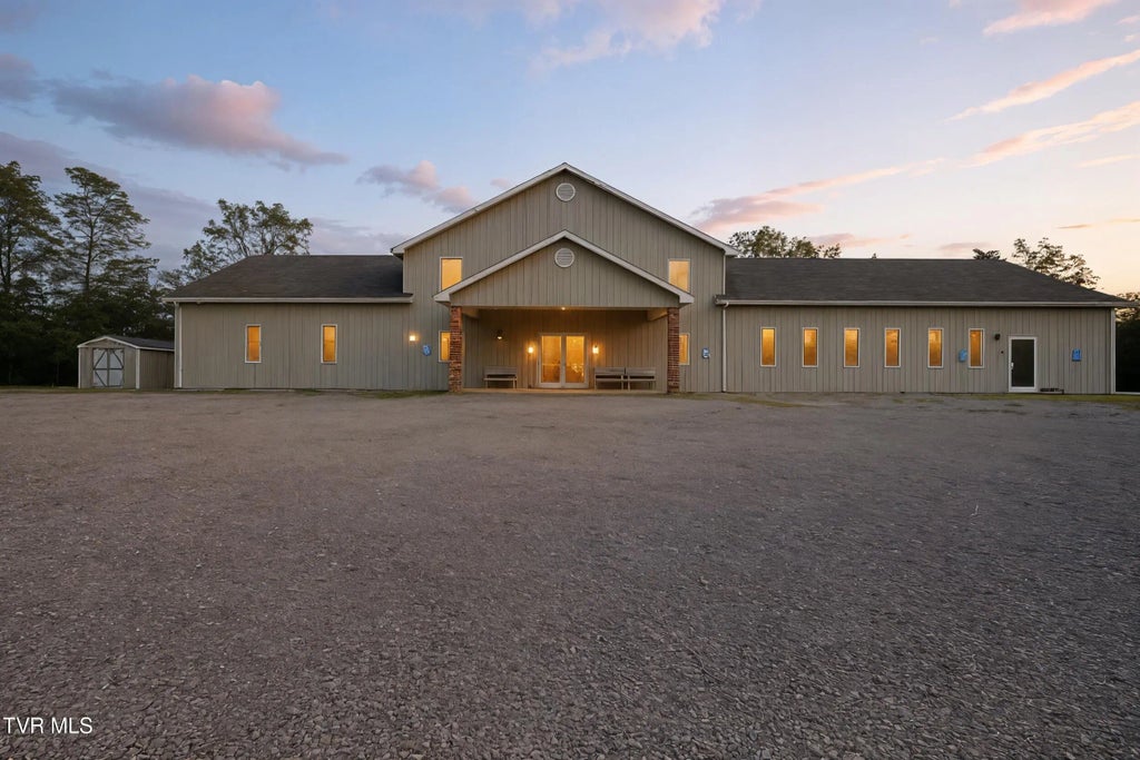 368 Clay Street, Castlewood