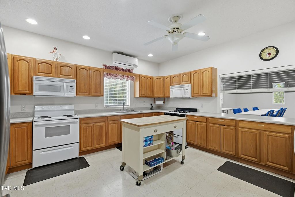 11 of 50 - 368 Clay Street, Castlewood, VIRGINIA