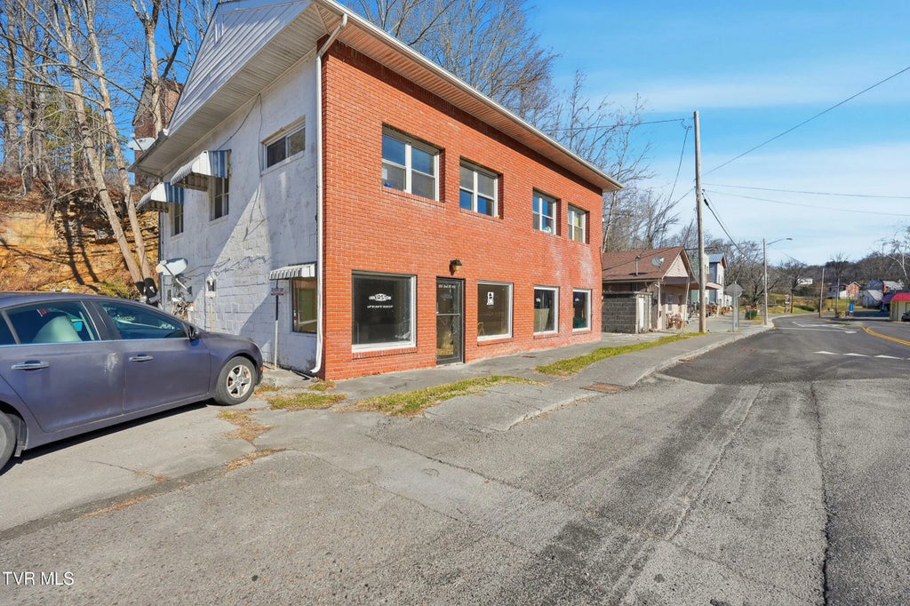 4 of 8 - 207 Northeast Diagonal Avenue, Coeburn, VIRGINIA