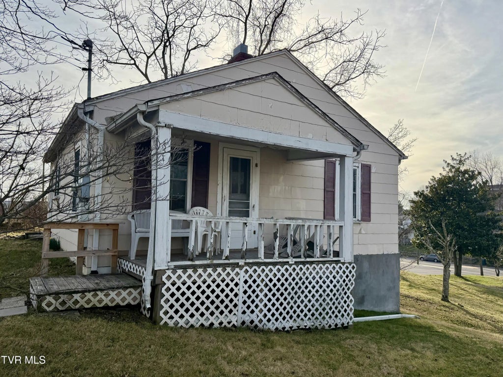 624 Maple Street, Bristol