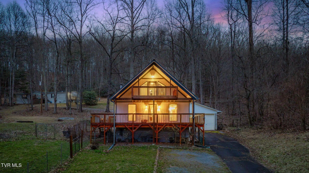 195 Bear Hollow Road, Elizabethton