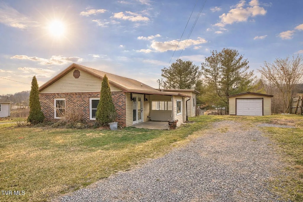 12338 Reedy Creek Road, Bristol