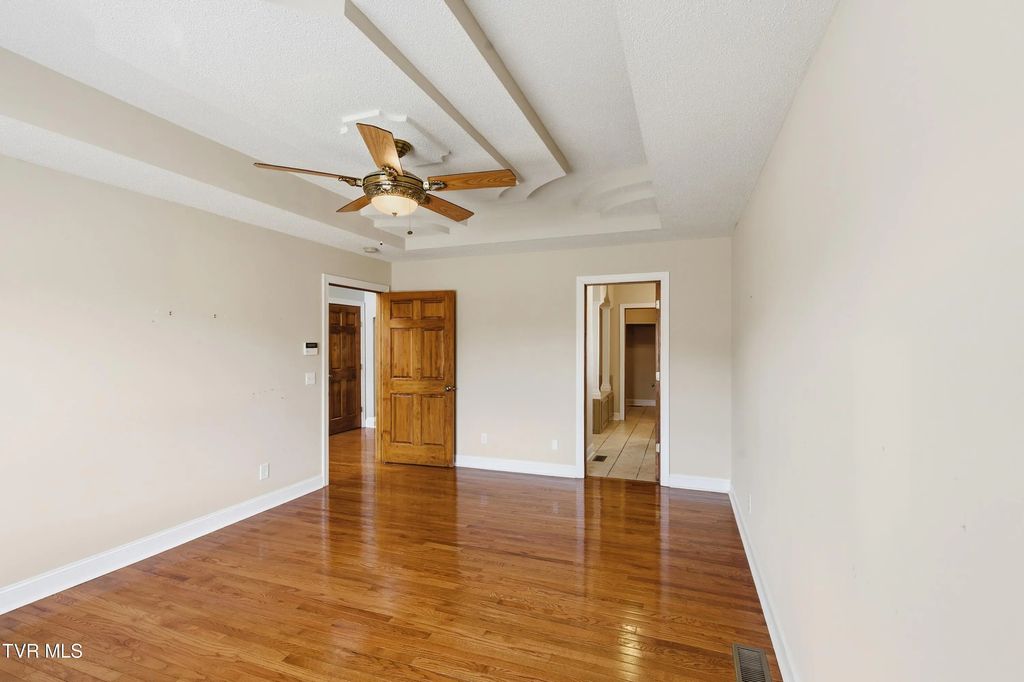 26 of 56 - 117 Canterbury Place, Bristol, TENNESSEE