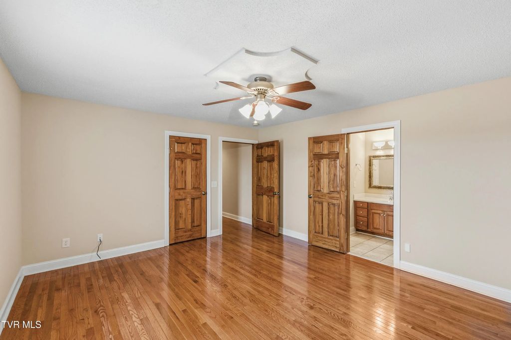 41 of 56 - 117 Canterbury Place, Bristol, TENNESSEE