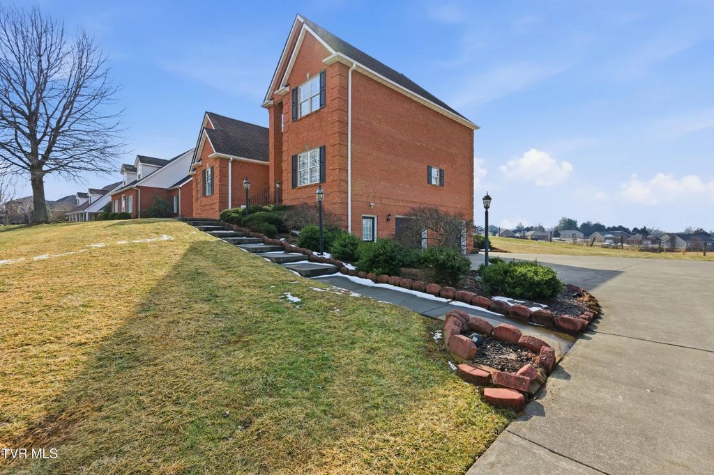 5 of 56 - 117 Canterbury Place, Bristol, TENNESSEE