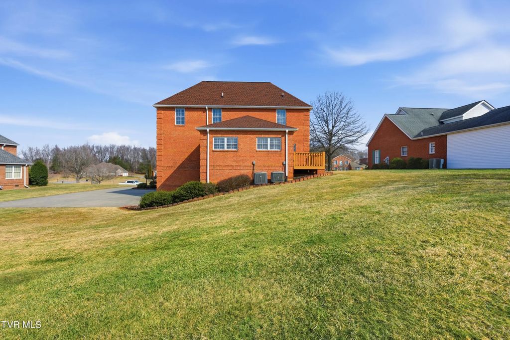 54 of 56 - 117 Canterbury Place, Bristol, TENNESSEE