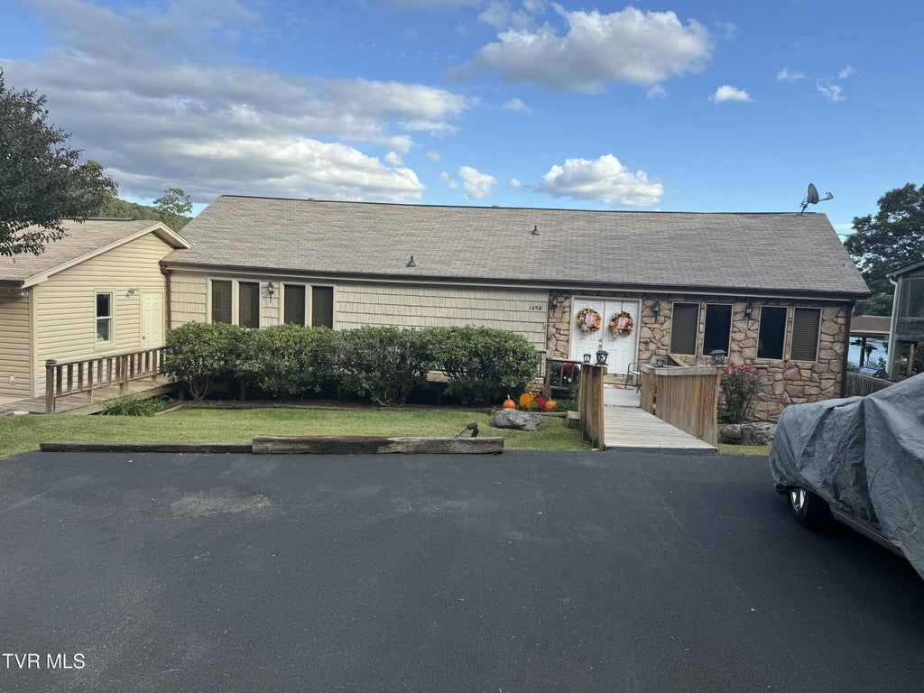 1458 East Shipley Ferry Road, Kingsport