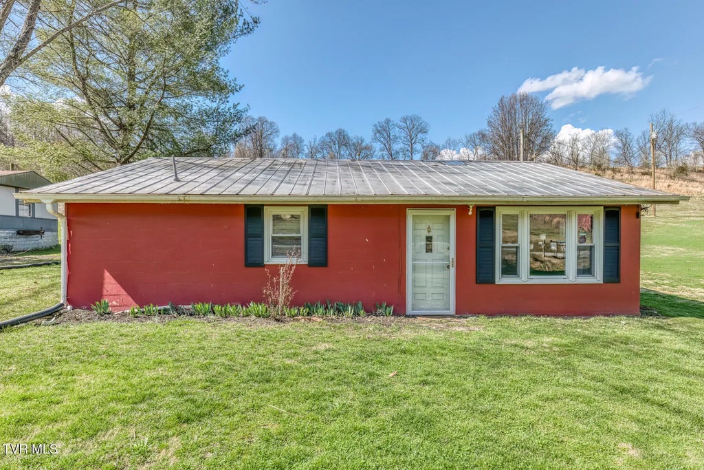 105 Hubbard Road, Jonesborough