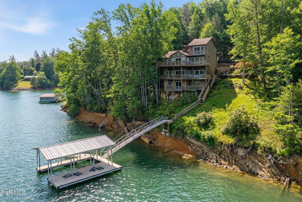 310 Cove Ridge Lane, Butler