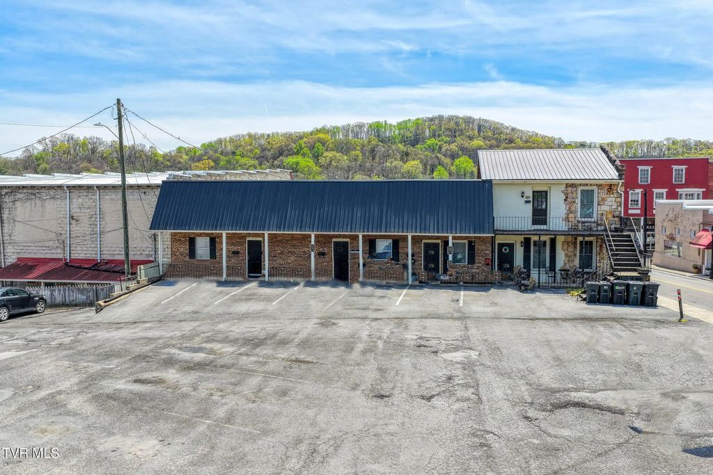 100 North Church Street, Rogersville
