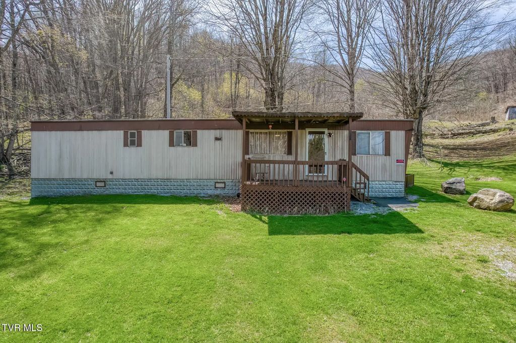 111 Hughes Hollow Road, Roan Mountain