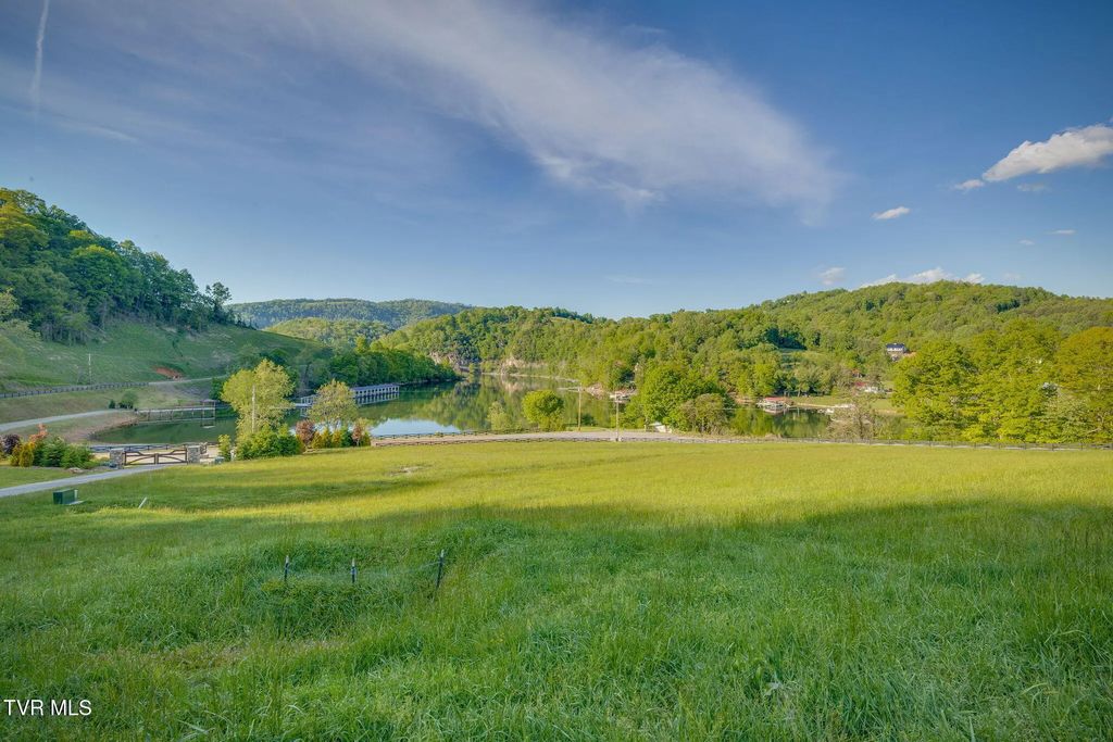 Tbd Cowan Town & Eagle Ridge Pkwy Road, Butler