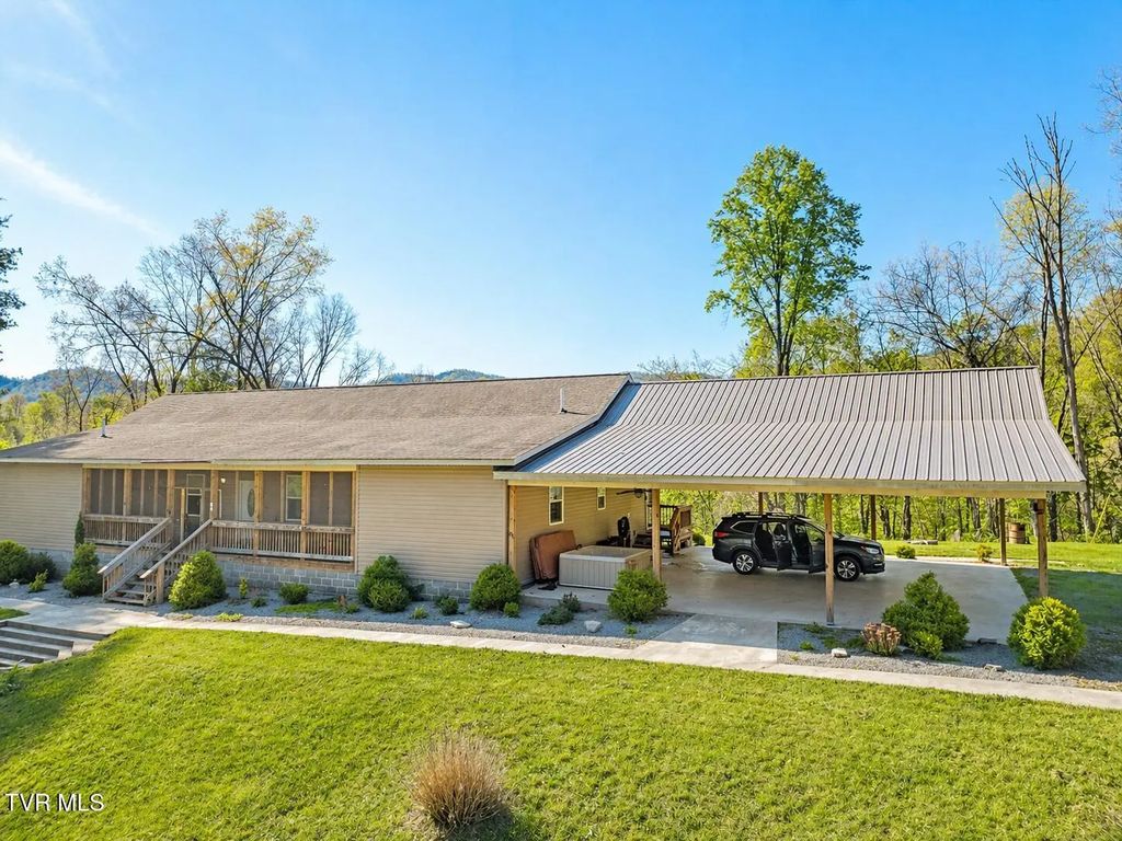192 Blueberry Hill Drive, Pennington Gap