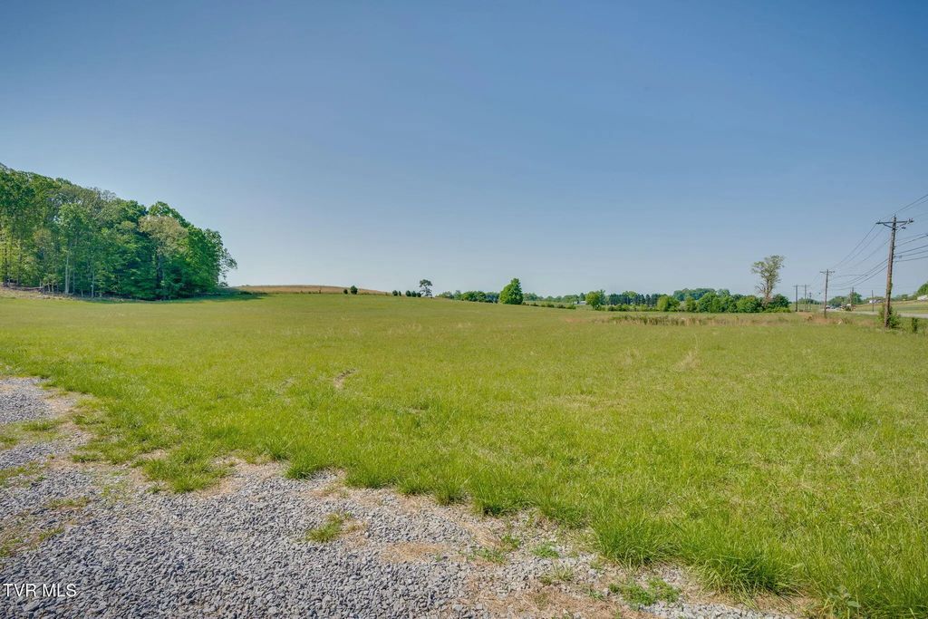 826 Main Street, Surgoinsville
