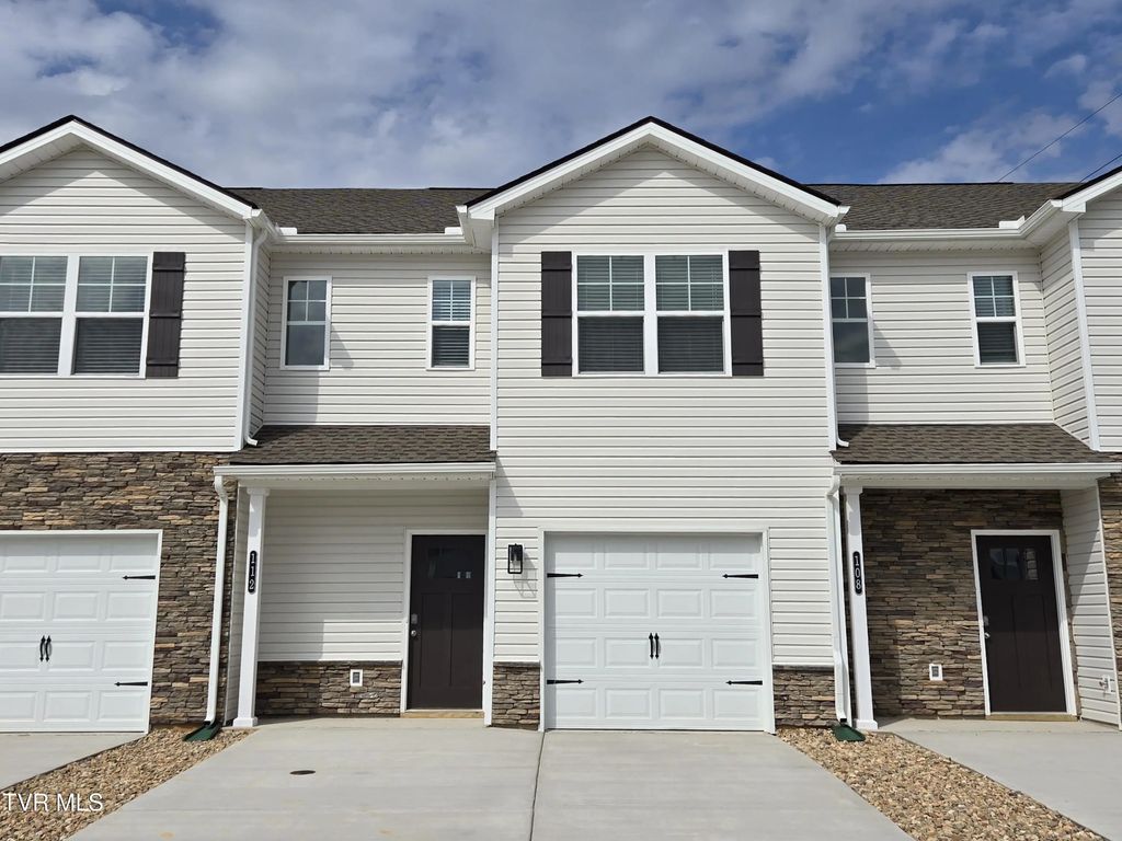 112 Holt Way, Blountville