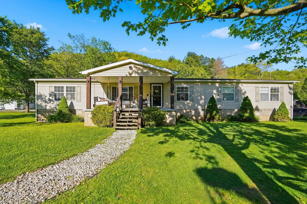 5728 Cranes Nest Road, Coeburn