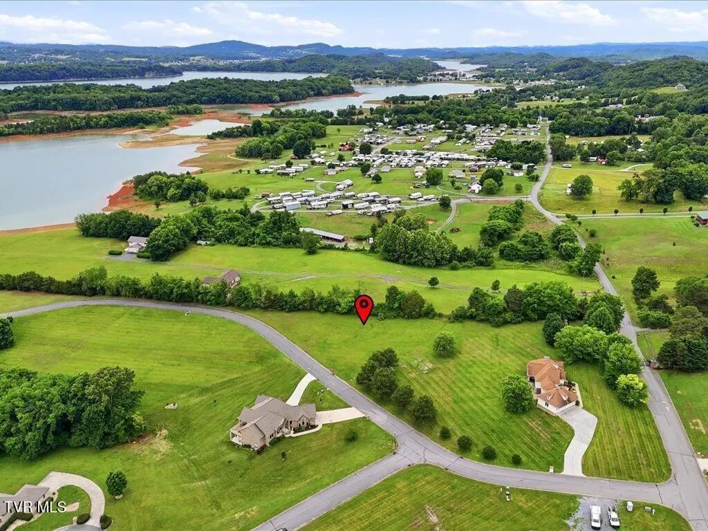2014 Lake Vista Court, Mooresburg