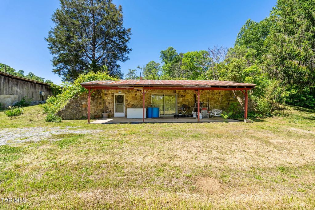 1050 Butcher Valley Road, Rogersville