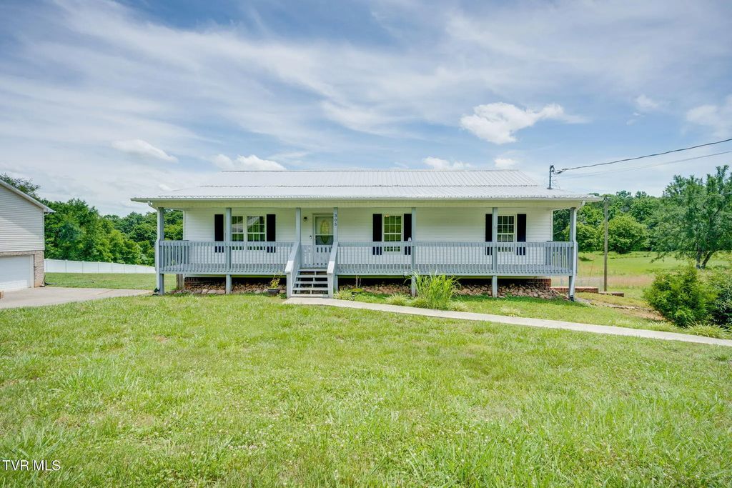 305 Old Stage Road, Rogersville