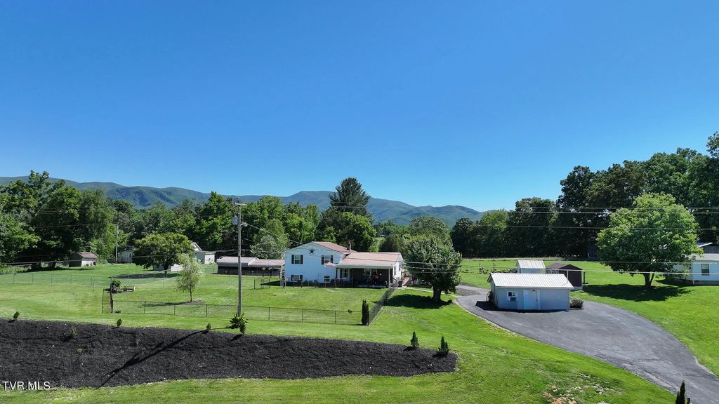 2735 Highway 107, Chuckey