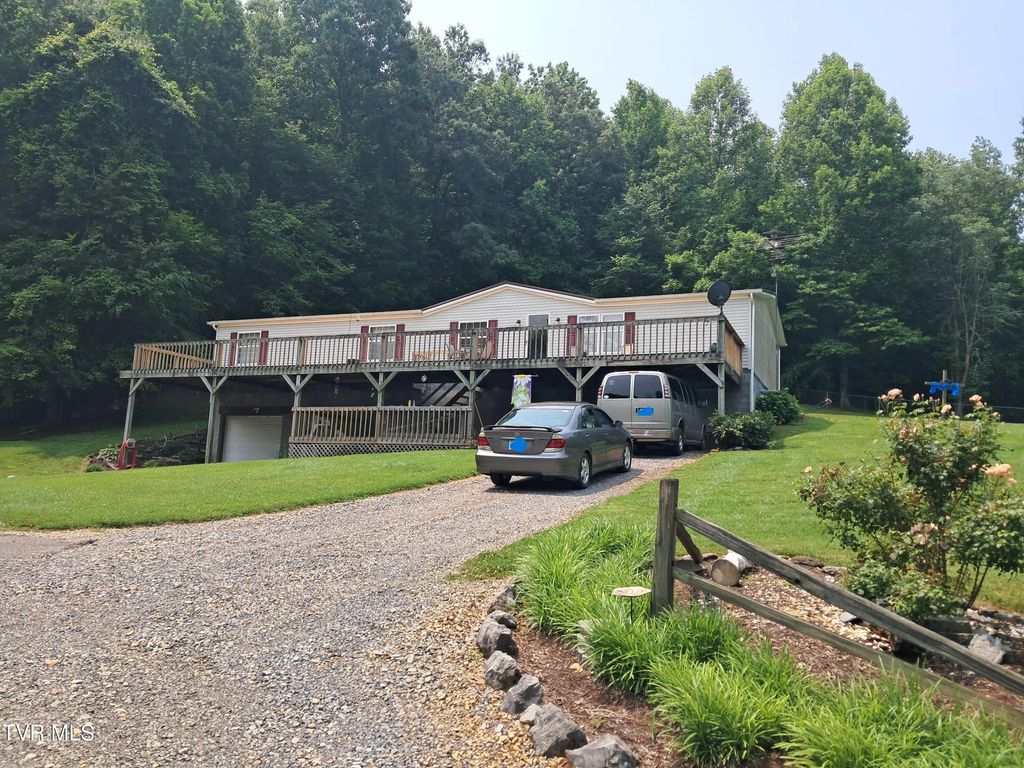 860 Iron Bridge Road, Mosheim