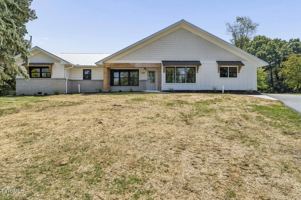 1315 Lynnwood Drive, Johnson City